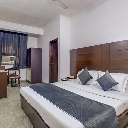 Hotel Sarthak Palace Near Karol Bagh Metro Station New Delhi Екстер'єр фото