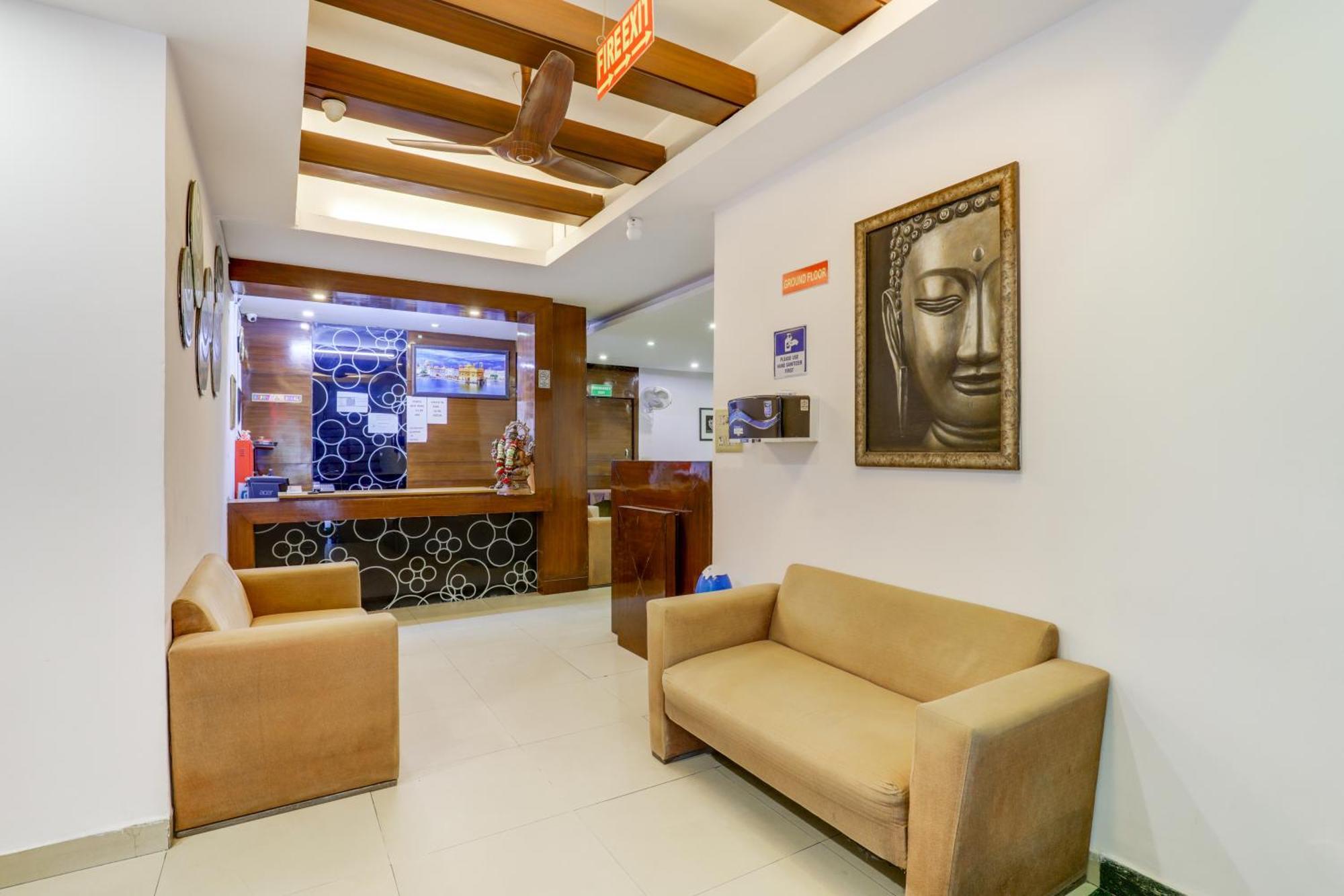 Hotel Sarthak Palace Near Karol Bagh Metro Station New Delhi Екстер'єр фото