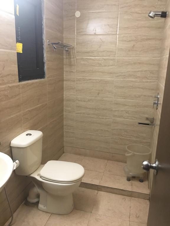 Hotel Sarthak Palace Near Karol Bagh Metro Station New Delhi Екстер'єр фото