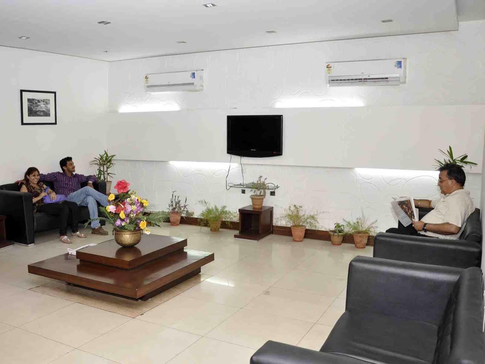 Hotel Sarthak Palace Near Karol Bagh Metro Station New Delhi Екстер'єр фото